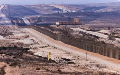 الجيش المصري يعلن مقتل جندي مصري وثلاث جنود إسرائلين في تبادل لإطلاق النار.