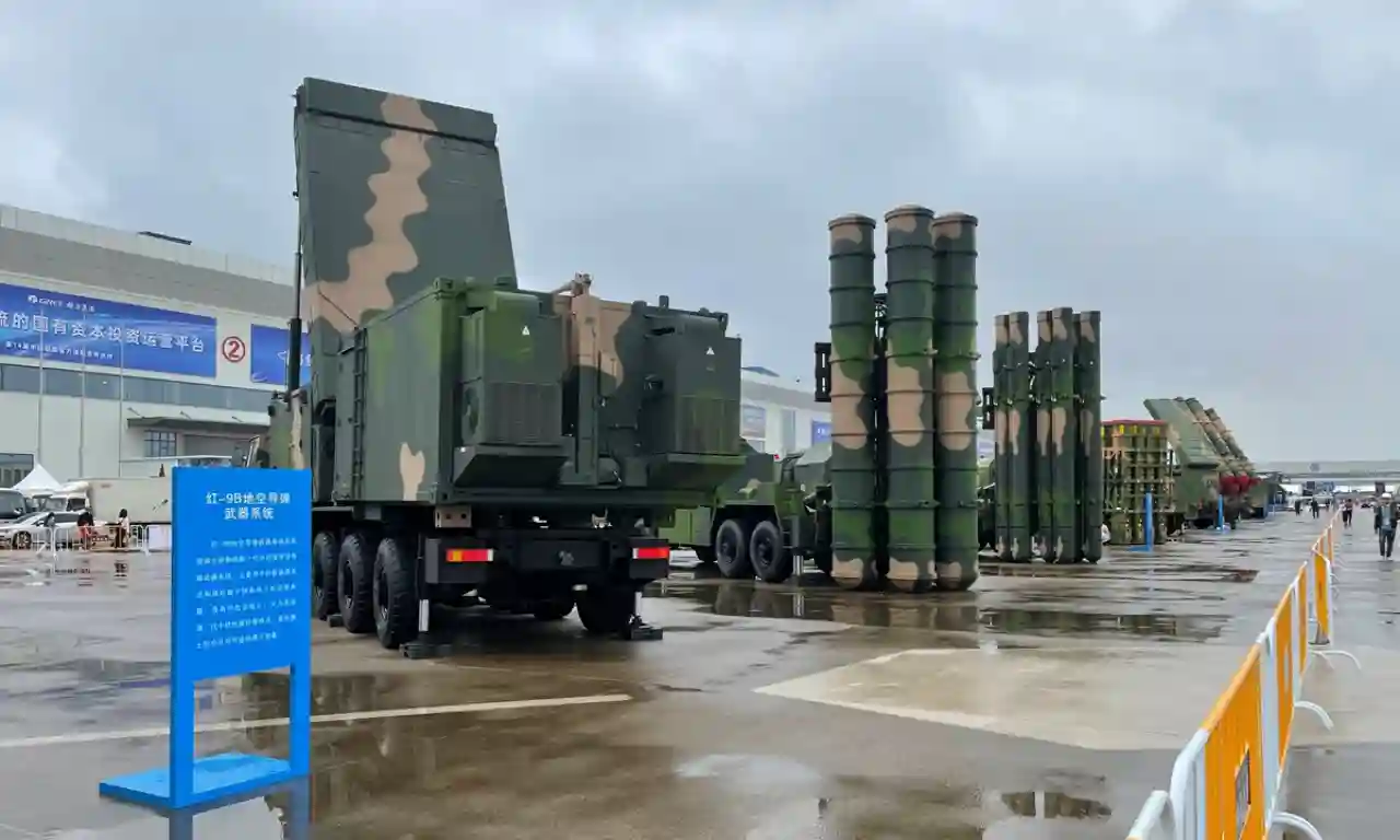تكهنات حول تعزيز الدفاع الجوي المصري بمنظومات حديثة عقب ظهور S-300VM